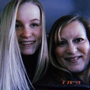 Meet your Posher, Carly